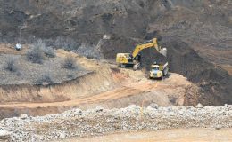 Heyelan riski çalışmaları durdurdu