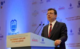 Ekrem İmamoğlu öğrencilerle iftar yaptı