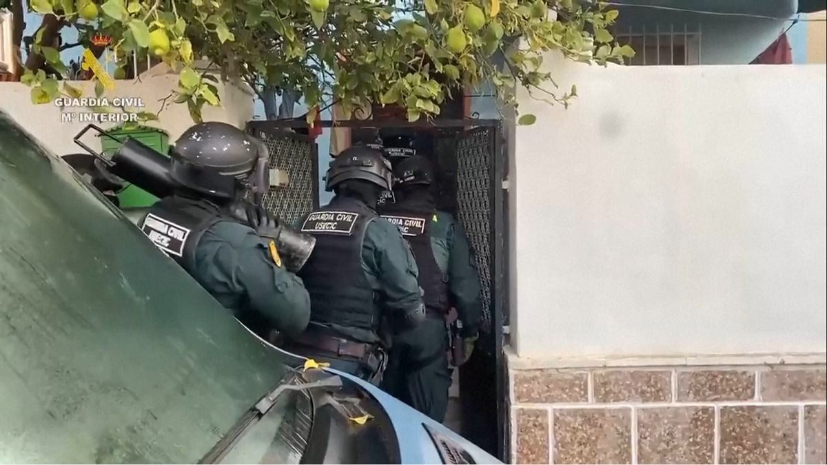 İspanya’da göçmenleri AB’ye kaçıran bir insan kaçakçılığı örgütü çökertildi